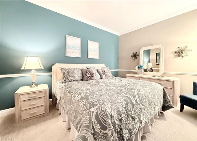 8555 Naples Heritage DR 245, Naples, FL 34112