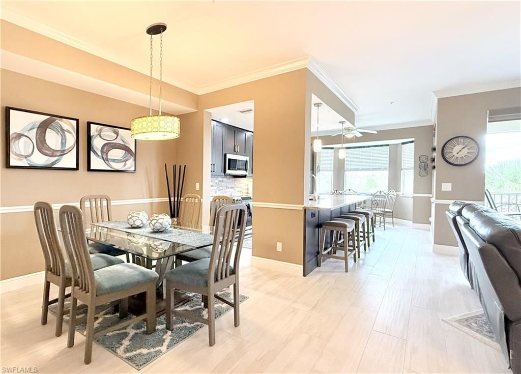 8555 Naples Heritage DR 245, Naples, FL 34112