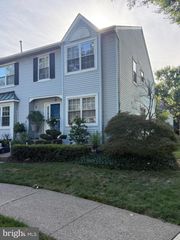 91 LIBERTY DR, Langhorne, PA 19047