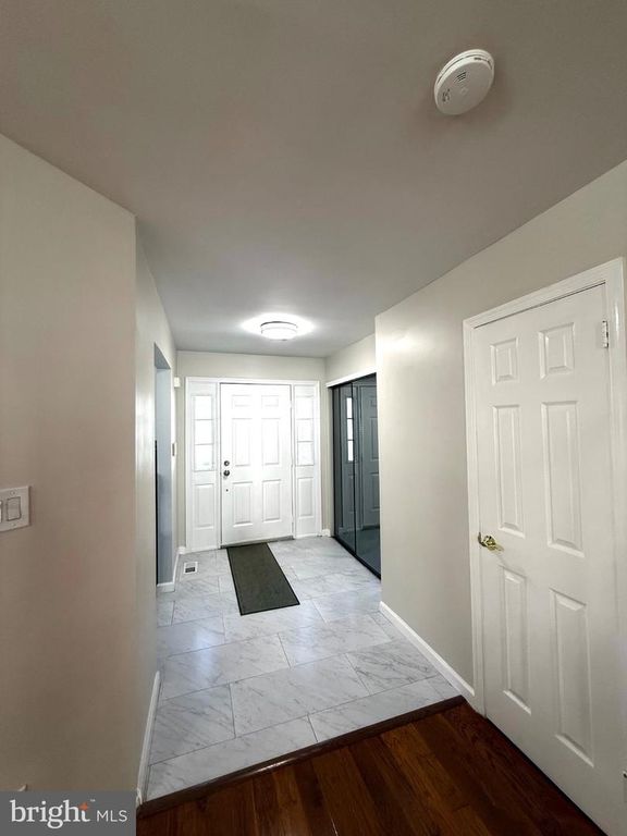 91 LIBERTY DR, LANGHORNE, PA 19047 — photo 5