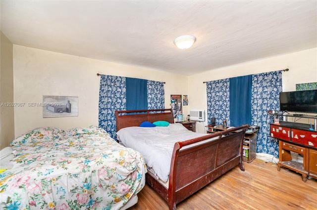 7712 Byron Ave 4, Miami Beach, FL 33141
