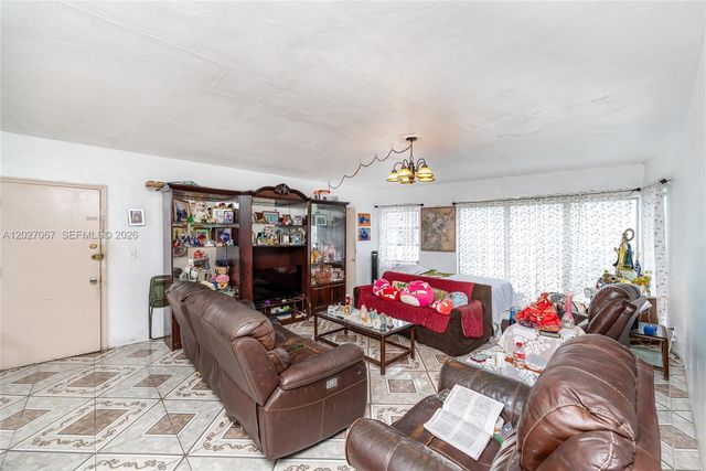 7712 Byron Ave 4, Miami Beach, FL 33141