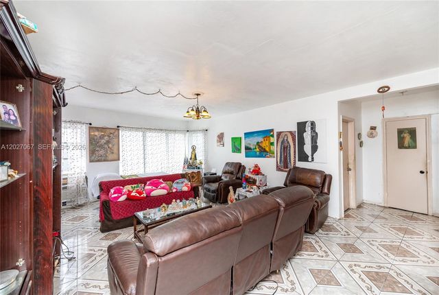 7712 Byron Ave 4, Miami Beach, FL 33141