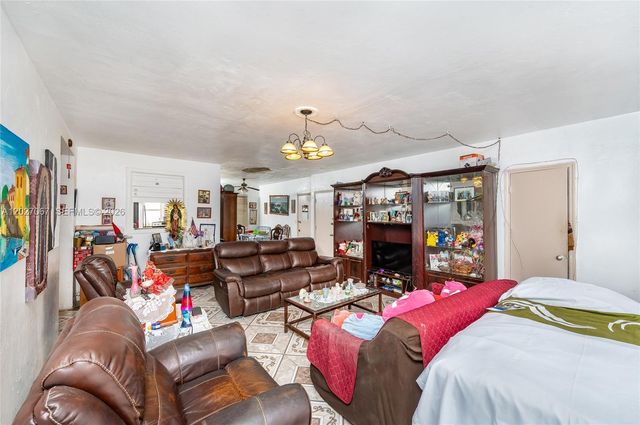 7712 Byron Ave 4, Miami Beach, FL 33141