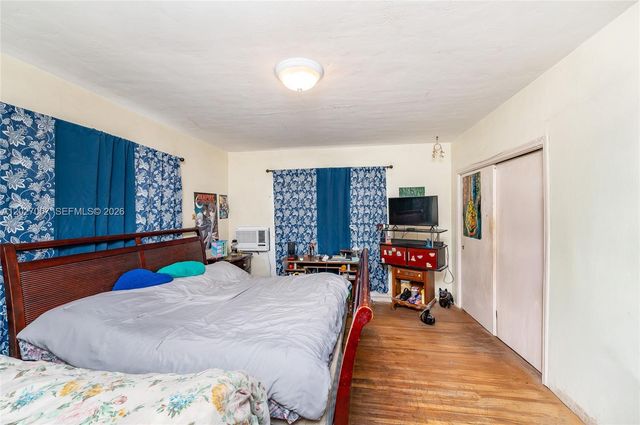 7712 Byron Ave 4, Miami Beach, FL 33141