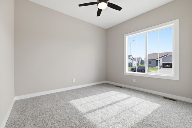 665 NW Rosemont Drive, Waukee, IA 50263