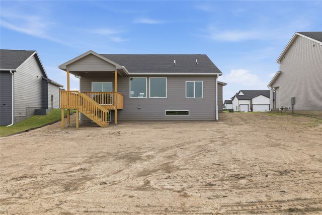665 NW Rosemont Drive, Waukee, IA 50263