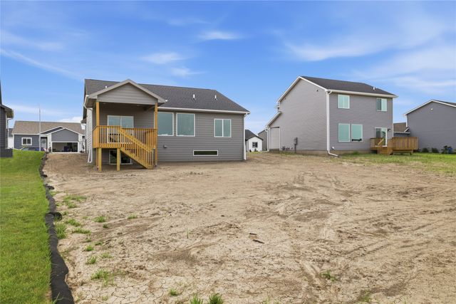 665 NW Rosemont Drive, Waukee, IA 50263