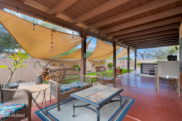 771 N Hearthside Lane, Tucson, AZ 85748