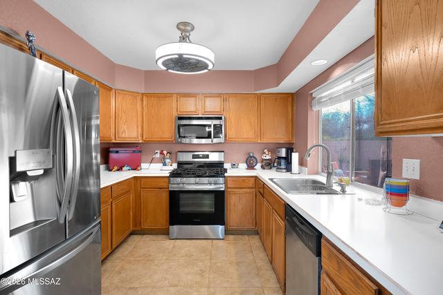 771 N Hearthside Lane, Tucson, AZ 85748