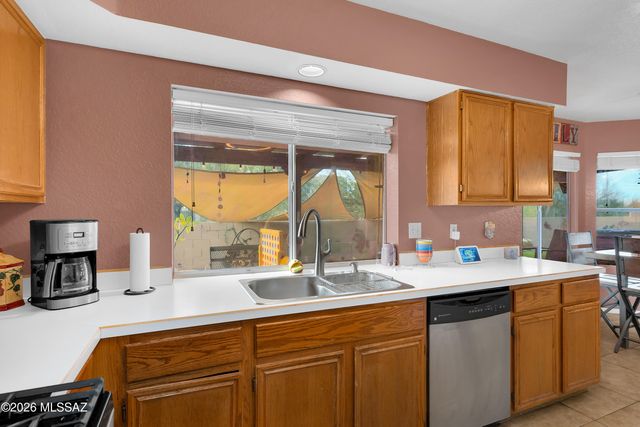 771 N Hearthside Lane, Tucson, AZ 85748