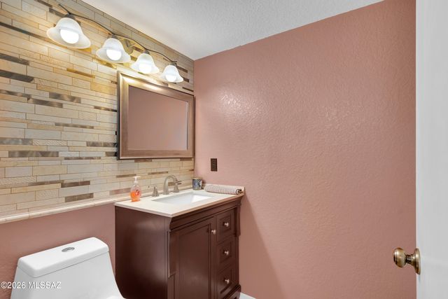 771 N Hearthside Lane, Tucson, AZ 85748