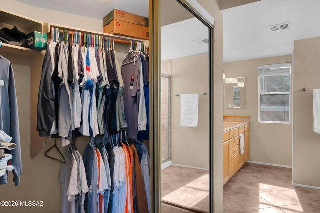 771 N Hearthside Lane, Tucson, AZ 85748