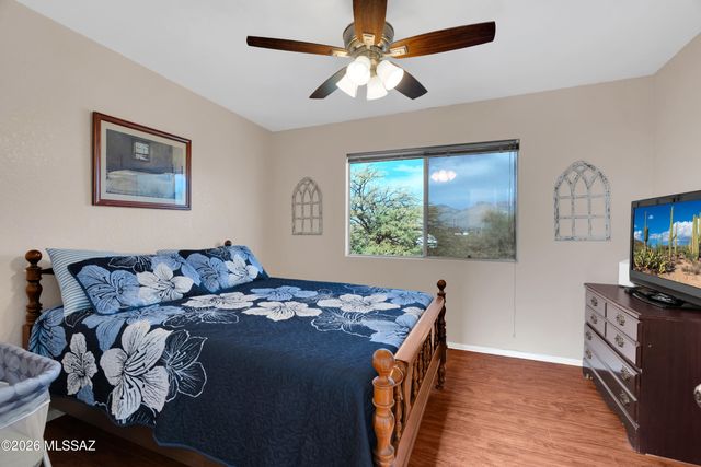 771 N Hearthside Lane, Tucson, AZ 85748