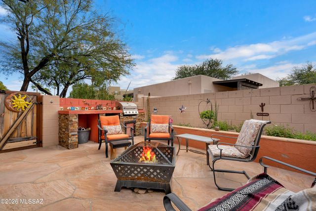 771 N Hearthside Lane, Tucson, AZ 85748