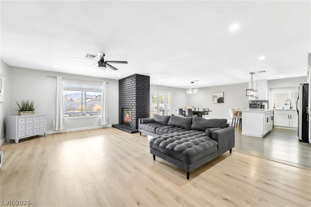 836 Cherry Drive, Henderson, NV 89002