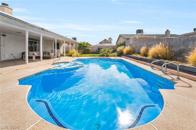 836 Cherry Drive, Henderson, NV 89002