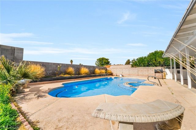 836 Cherry Drive, Henderson, NV 89002