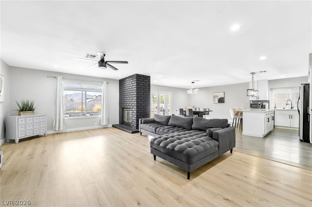 836 Cherry Drive, Henderson, NV 89002