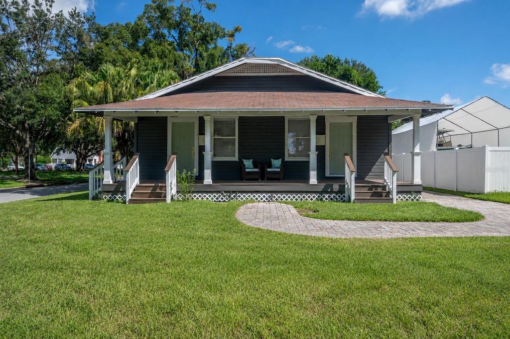 Image 1 of property listing at 319 W CURTIS STREET, Tampa, FL 33603