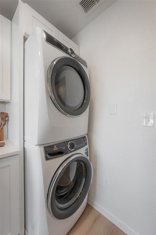 Image 18 of property listing at 319 W CURTIS STREET, Tampa, FL 33603