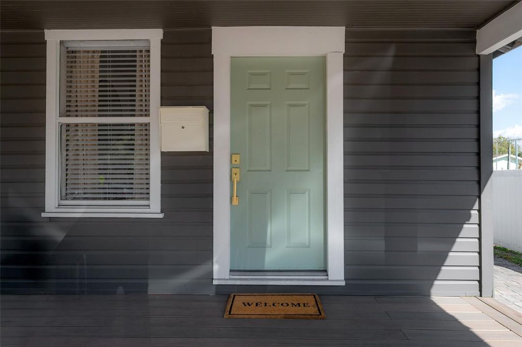 Image 3 of property listing at 319 W CURTIS STREET, Tampa, FL 33603