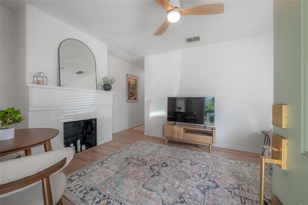Image 4 of property listing at 319 W CURTIS STREET, Tampa, FL 33603