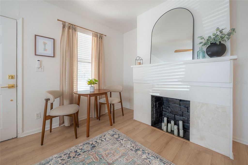 Image 6 of property listing at 319 W CURTIS STREET, Tampa, FL 33603
