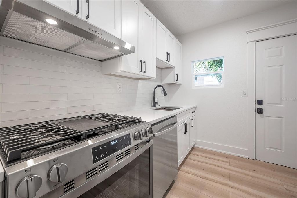 Image 56 of property listing at 319 W CURTIS STREET, Tampa, FL 33603
