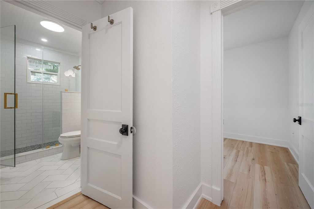 Image 59 of property listing at 319 W CURTIS STREET, Tampa, FL 33603