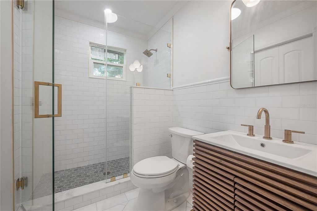 Image 60 of property listing at 319 W CURTIS STREET, Tampa, FL 33603