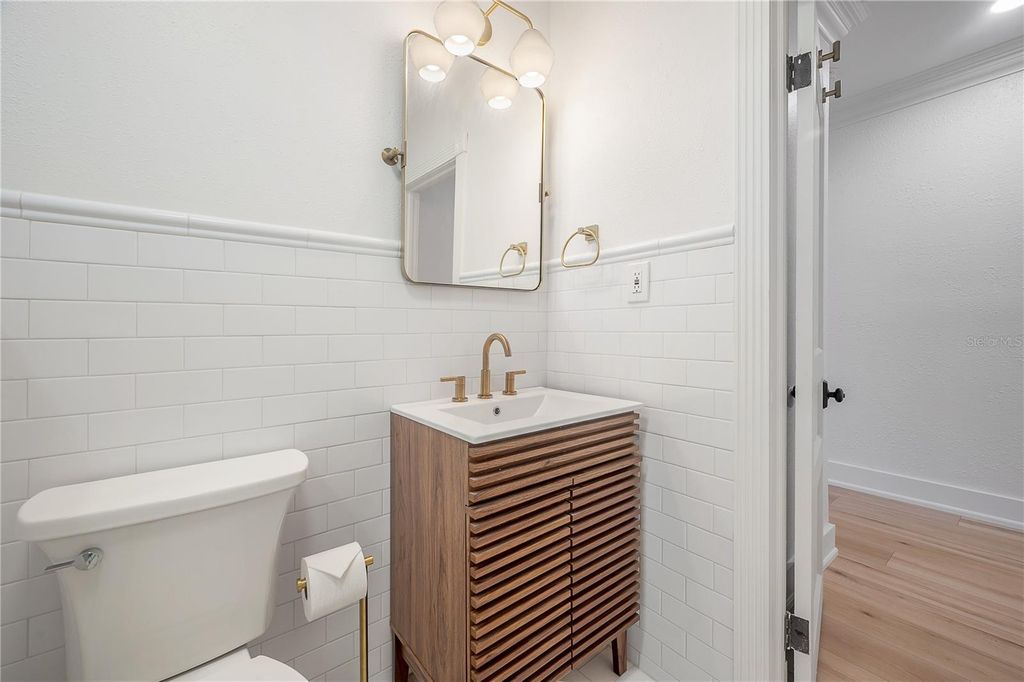 Image 61 of property listing at 319 W CURTIS STREET, Tampa, FL 33603