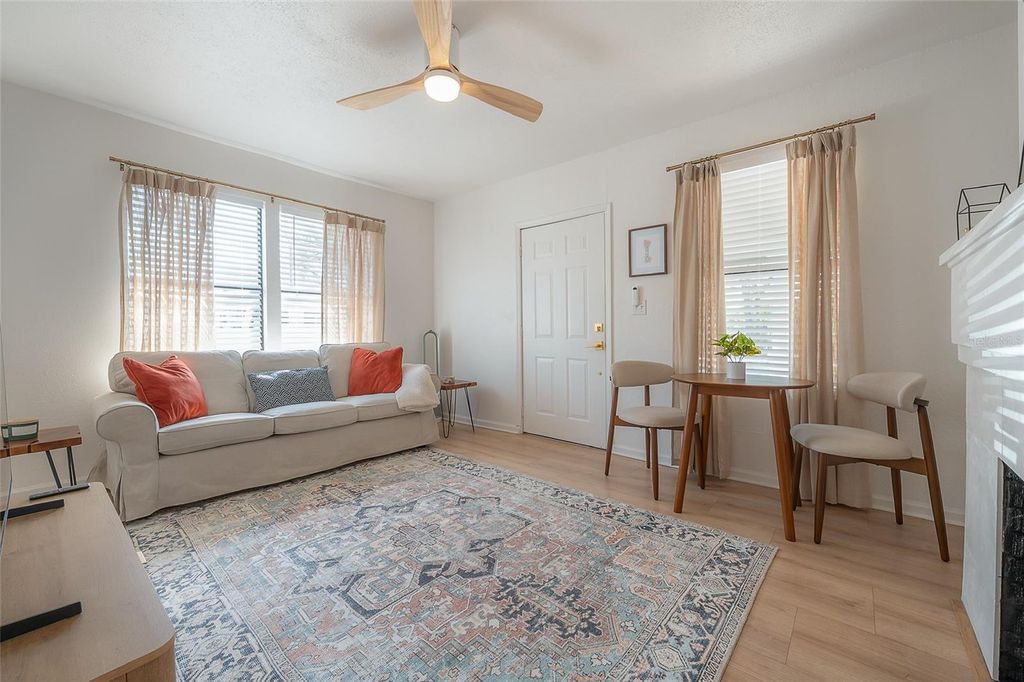 Image 8 of property listing at 319 W CURTIS STREET, Tampa, FL 33603