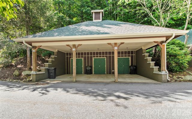 250 Creekside Way C102, Burnsville, NC 28714