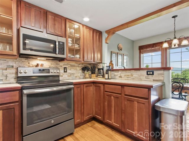 250 Creekside Way C102, Burnsville, NC 28714