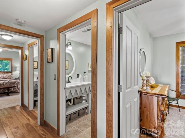 250 Creekside Way C102, Burnsville, NC 28714