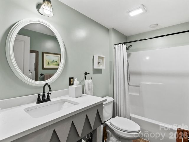 250 Creekside Way C102, Burnsville, NC 28714