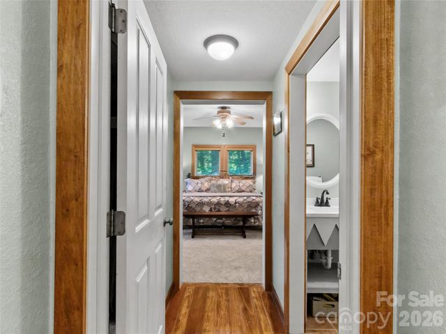 250 Creekside Way C102, Burnsville, NC 28714