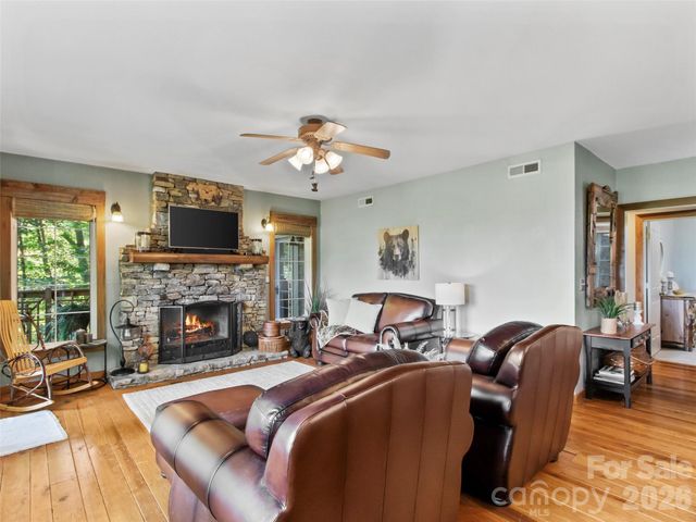 250 Creekside Way C102, Burnsville, NC 28714