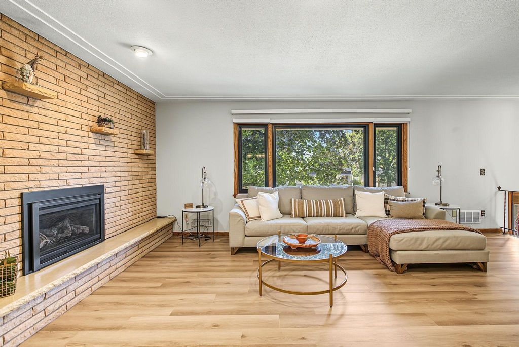 3201 Townview Avenue NE, Saint Anthony, MN 55418 — exterior