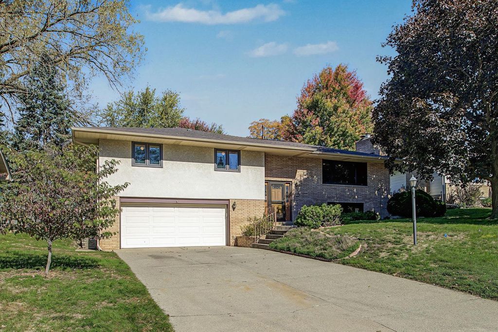 3201 Townview Avenue NE, Saint Anthony, MN 55418 — photo 2