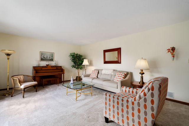 20144 Driftwood Avenue, Lynwood, IL 60411