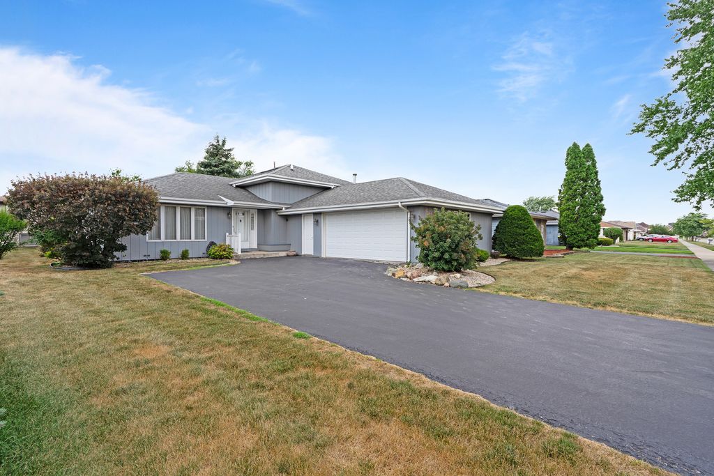 20144 Driftwood Avenue, Lynwood, IL 60411