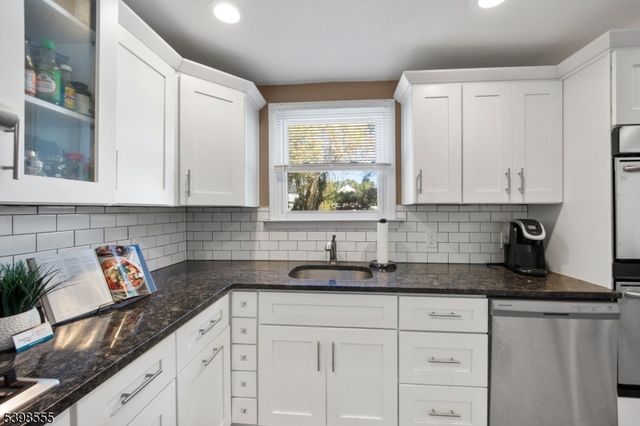 71 Central Ave, Somerville Boro, NJ 08876