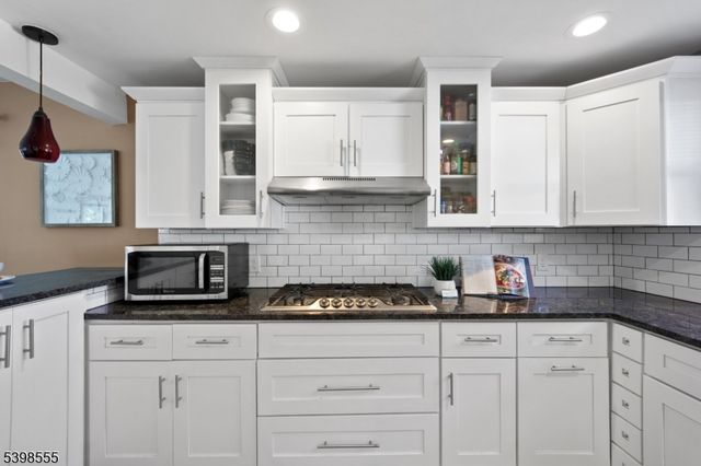 71 Central Ave, Somerville Boro, NJ 08876