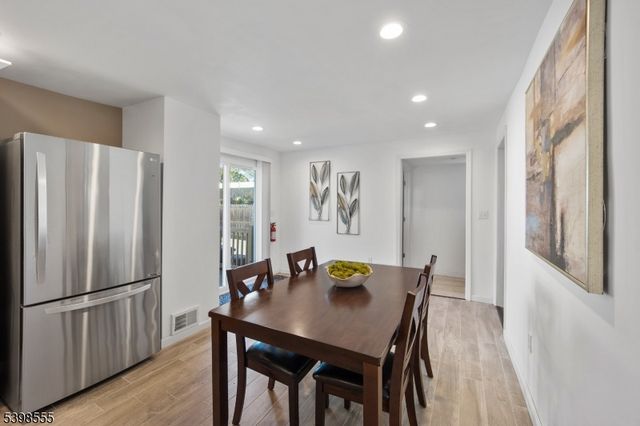 71 Central Ave, Somerville Boro, NJ 08876