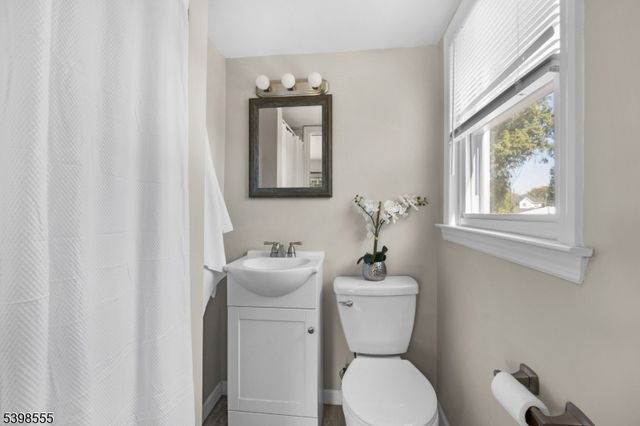 71 Central Ave, Somerville Boro, NJ 08876