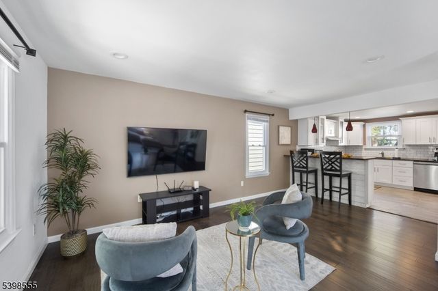 71 Central Ave, Somerville Boro, NJ 08876