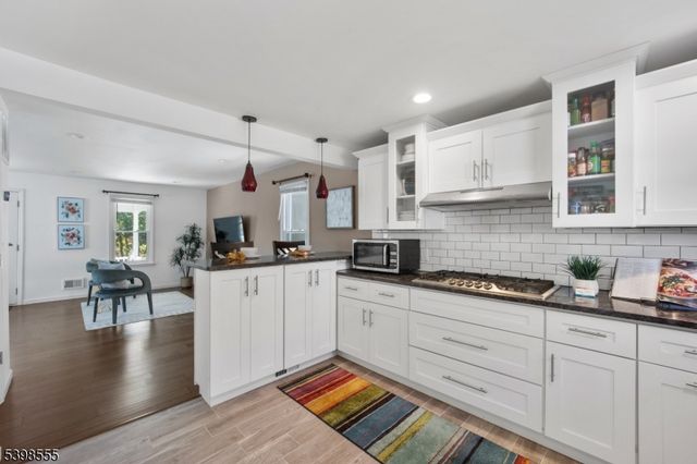 71 Central Ave, Somerville Boro, NJ 08876