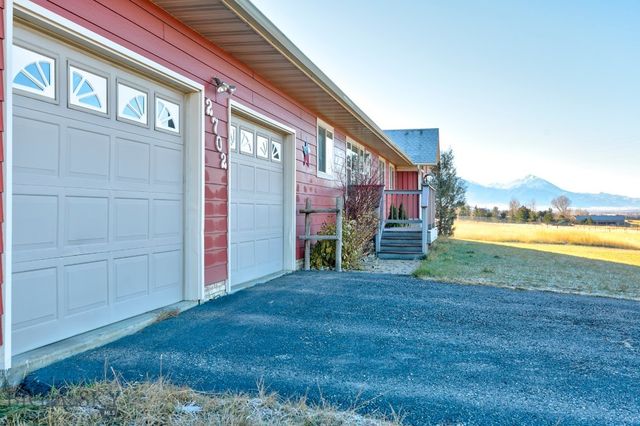 2702 E River Road, Livingston, MT 59047